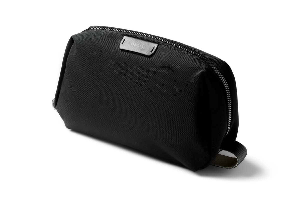 Bellroy Toiletry Kit, Water-Resistant Woven Toiletry Travel Bag (toiletries, Cologne, Shaving Accessories, Hairbrush, Toothbrush) - Black