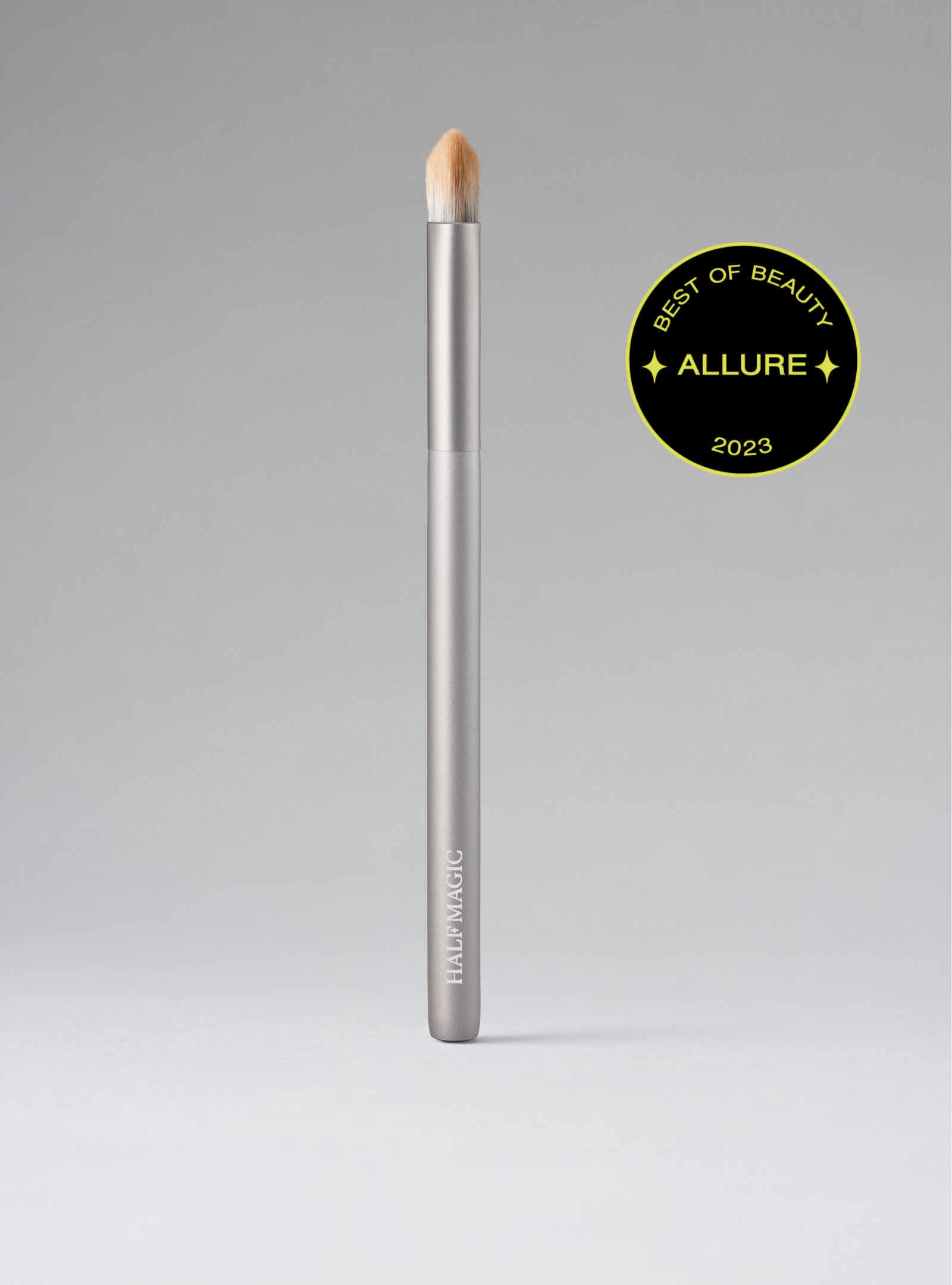PYRAMID EYESHADOW BRUSH